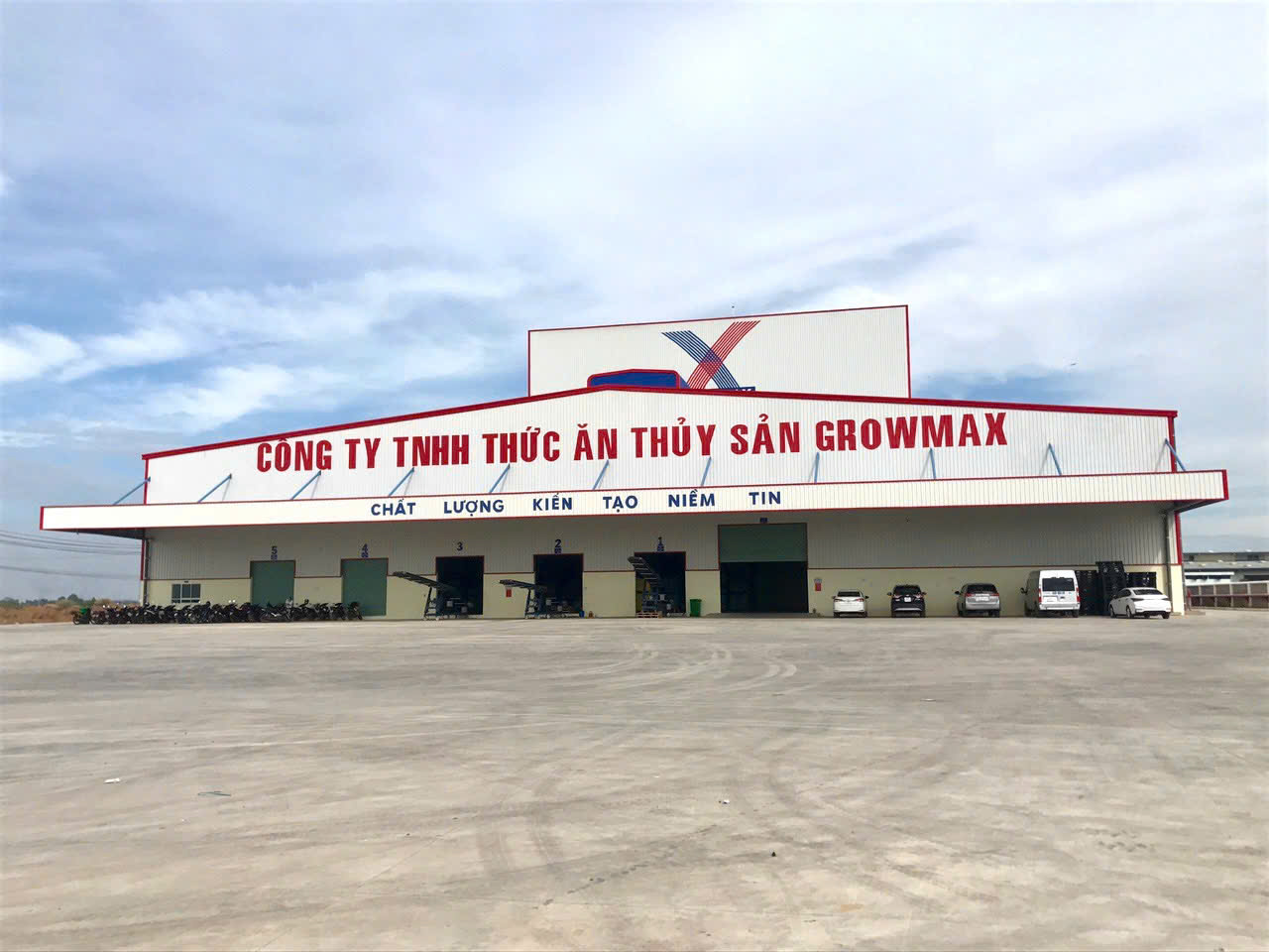 CÔNG TY TNHH THỨC ĂN THUỶ SẢN GROWMAX